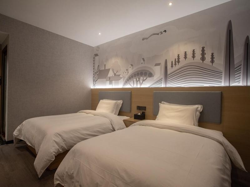 Thank Inn Chain Hotel Hunan Huaihua Hecheng District South High Speed Rail Station Extérieur photo